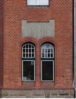 windows old house